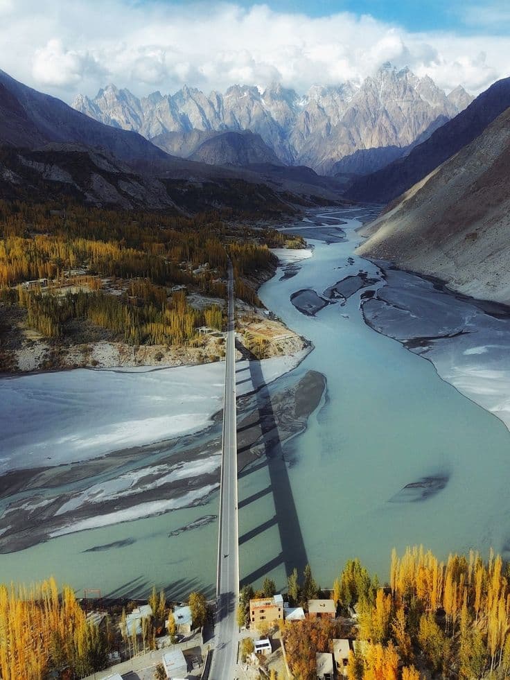 The bridge over the Hunza river near Passu from above